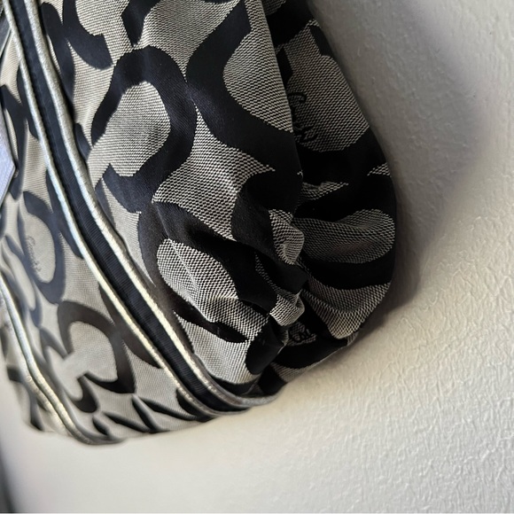 Coach Poppy Op Art Logo Glam Leather Silver Black Tote - Picture 9 of 13